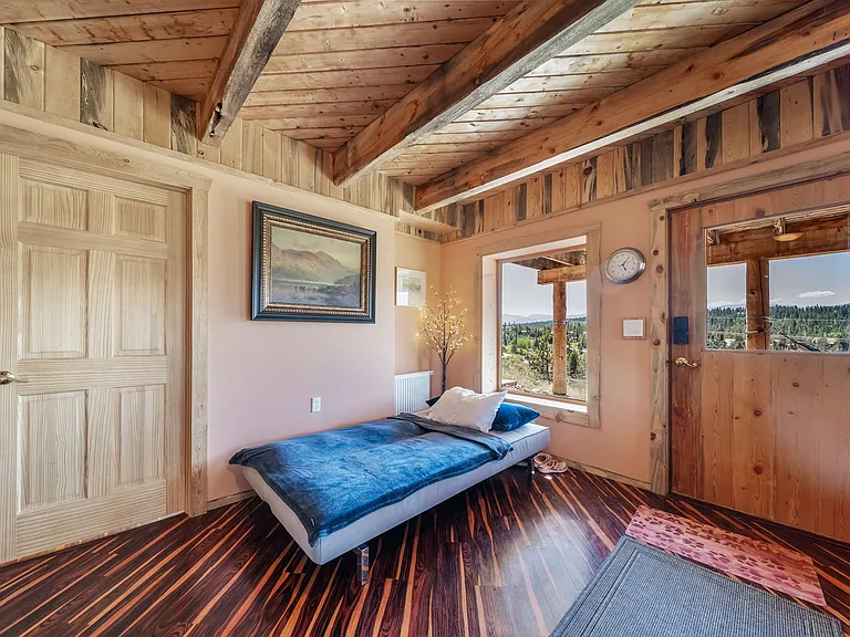 390 Pine View Dr — Photo 17