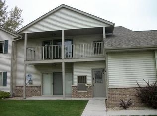 938 Spring Ct, West Bend, WI 53095