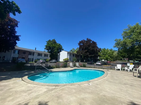 Jamestowne Plaza Apartments