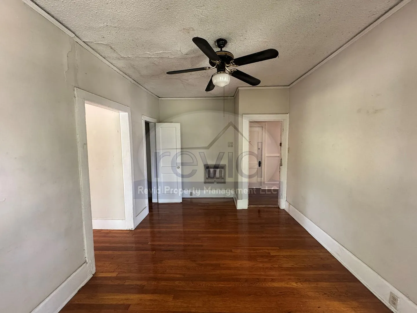 195 Hawthrone — Photo 4