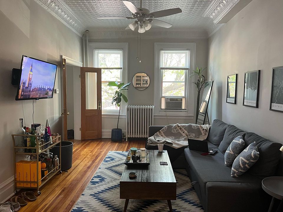 Spacious Living Room