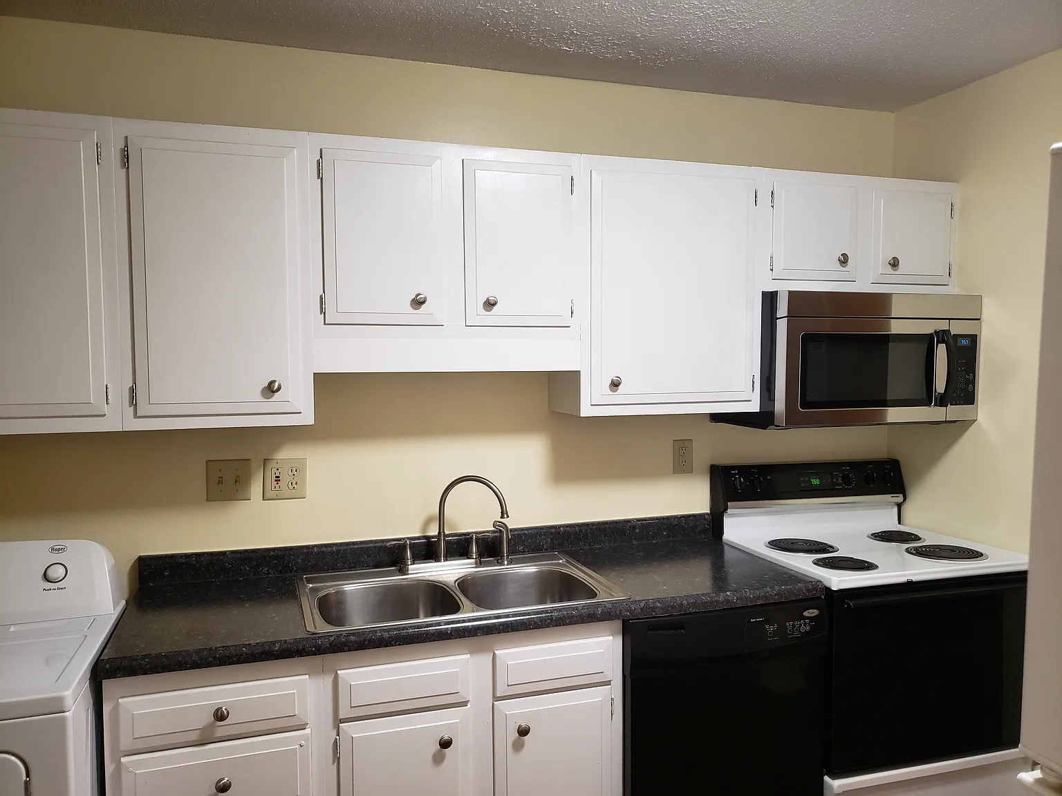 2 bed, 1.5 bath, 1240 sqft, $925 — Photo 4