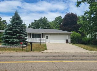 11325 Nixon Rd, Grand Ledge, MI 48837