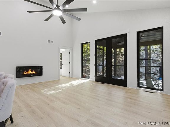 5th image of 57 W Lake Ct