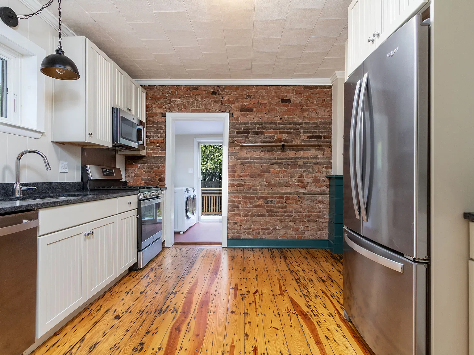 248 N Union St — Photo 3