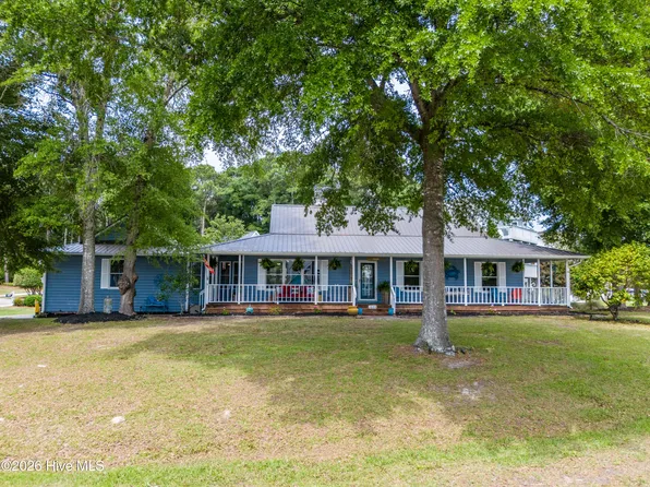1024 Meridian Drive, Sneads Ferry, NC 28460