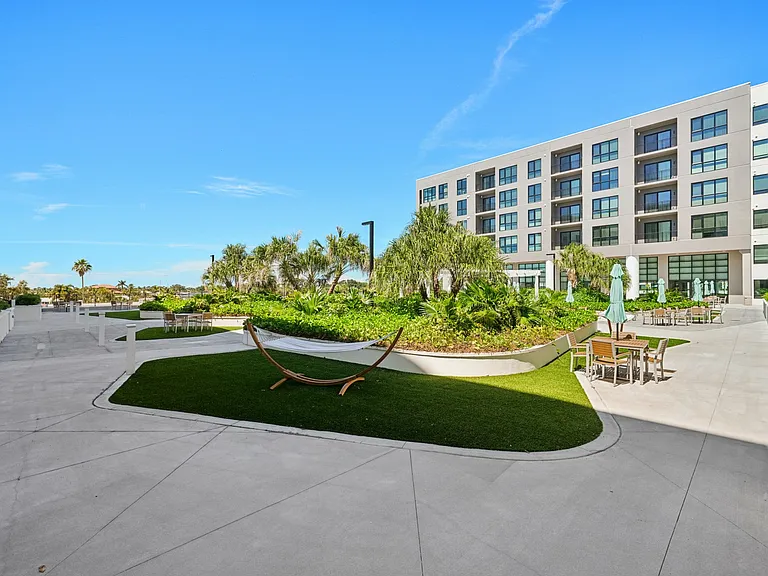 Marina Club Apartment homes — Photo 27
