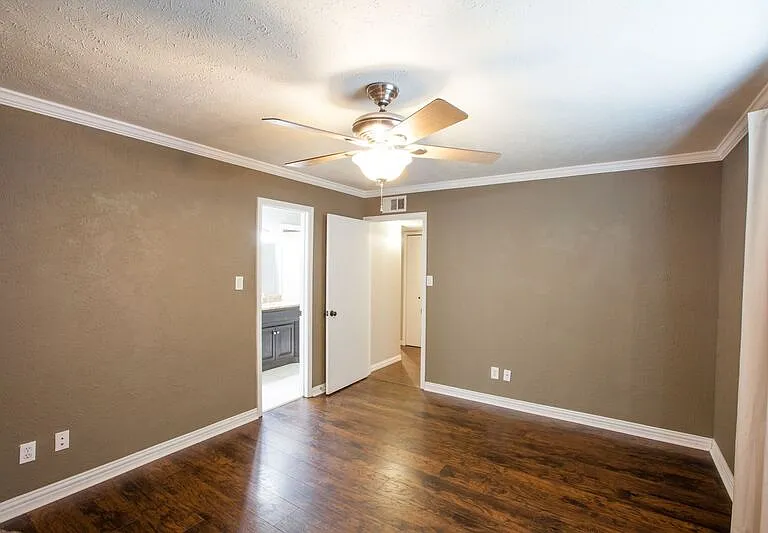 5713 Baker Dr — Photo 12