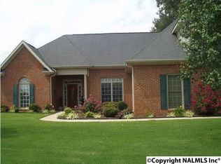 107 Foxridge Dr, Harvest, AL 35749