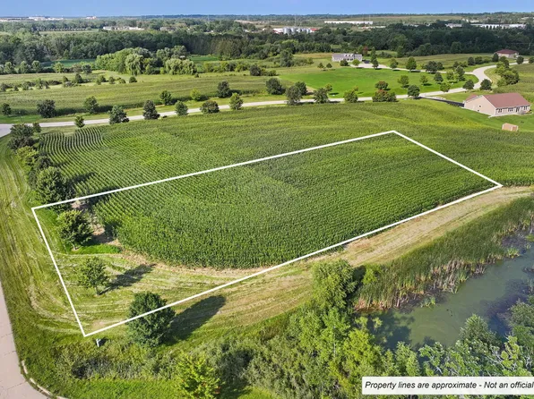 42219 N Strawberry Ln, Zion, IL 60099