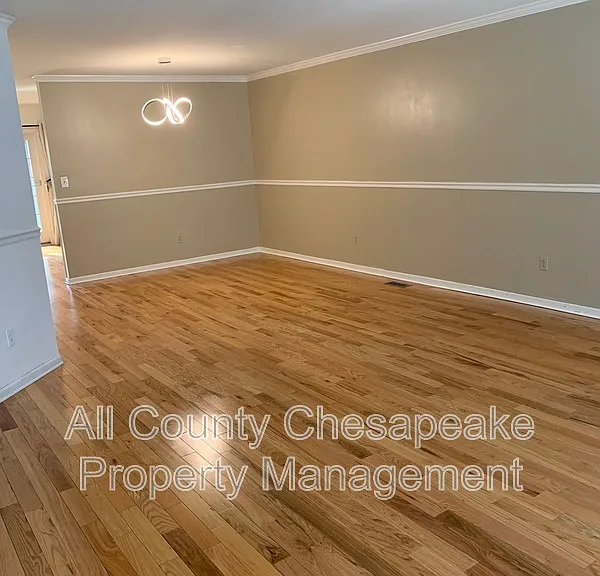 949 Whispering Ridge Ln — Photo 2