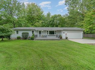 824 S Badour Rd, Midland, MI 48640