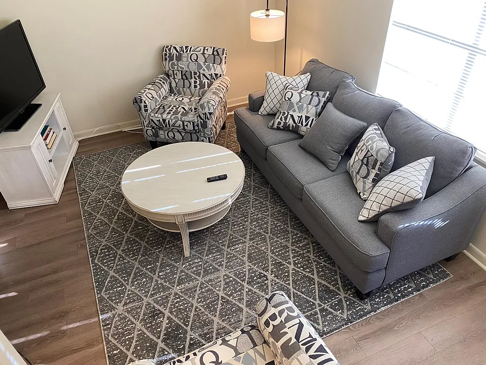 Picture yourself enjoying this space with a coat closet and ceiling fan too.