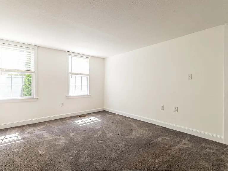 273 Maplewood Ave #1 — Photo 16