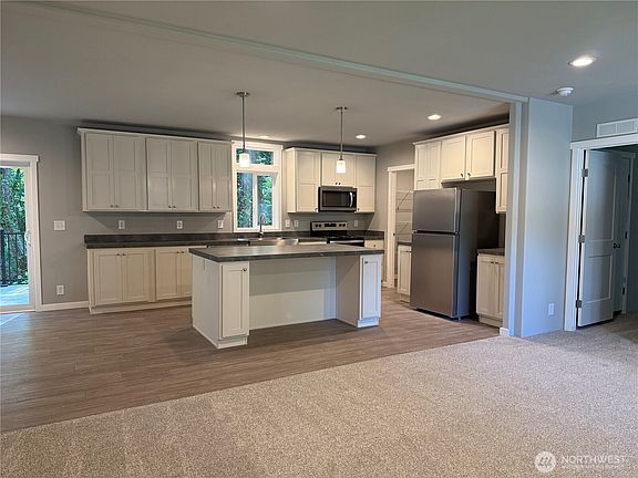 2nd image of 1118 Brentwood Drive