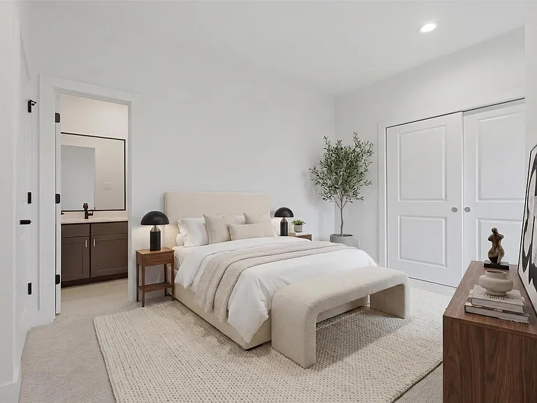 326 Eastwood St — Photo 18