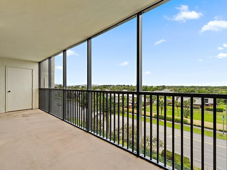 1605 S US Highway 1 #M1-506 — Photo 39