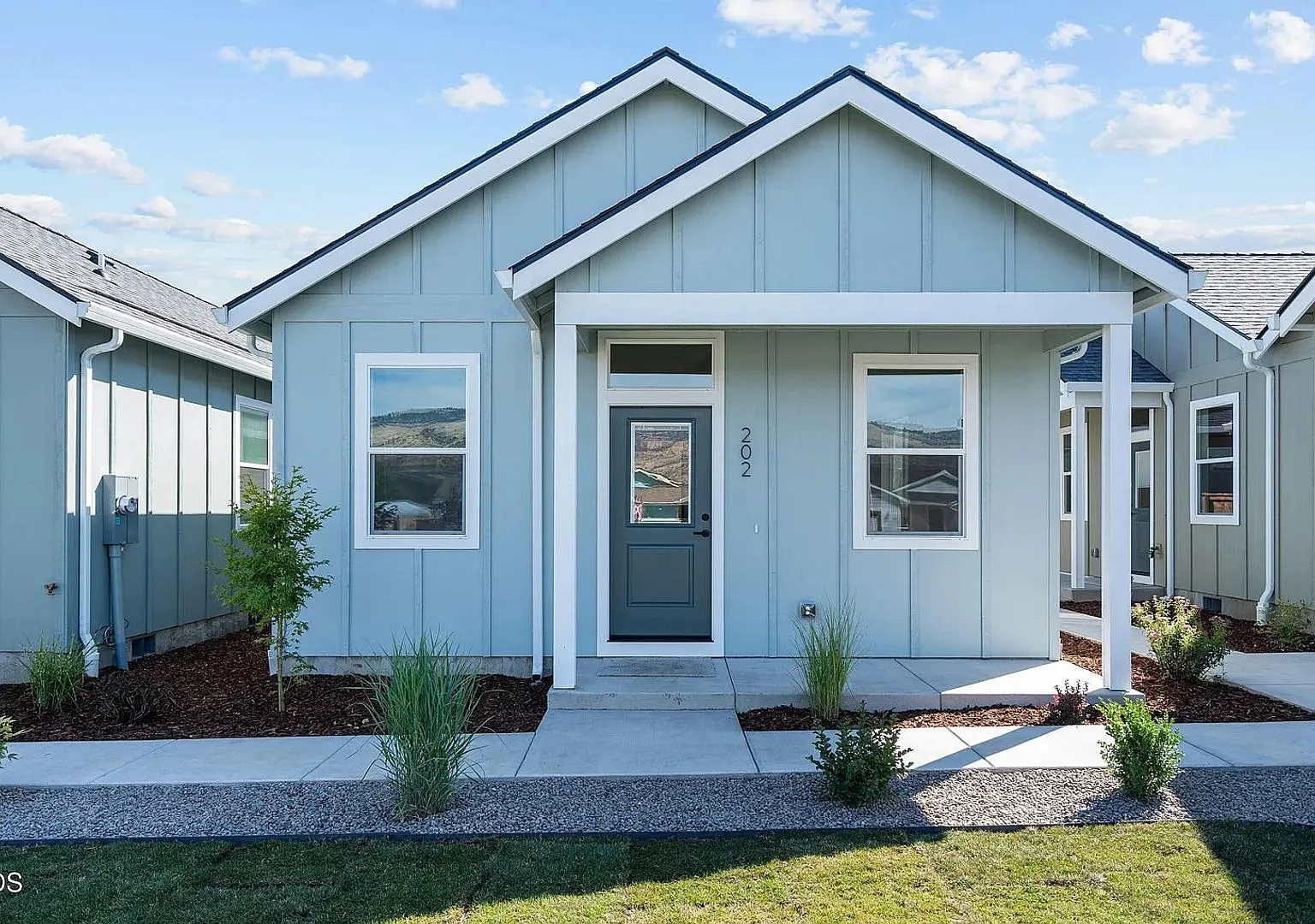 One bedroom cottage with office space | Available Now — Photo 1