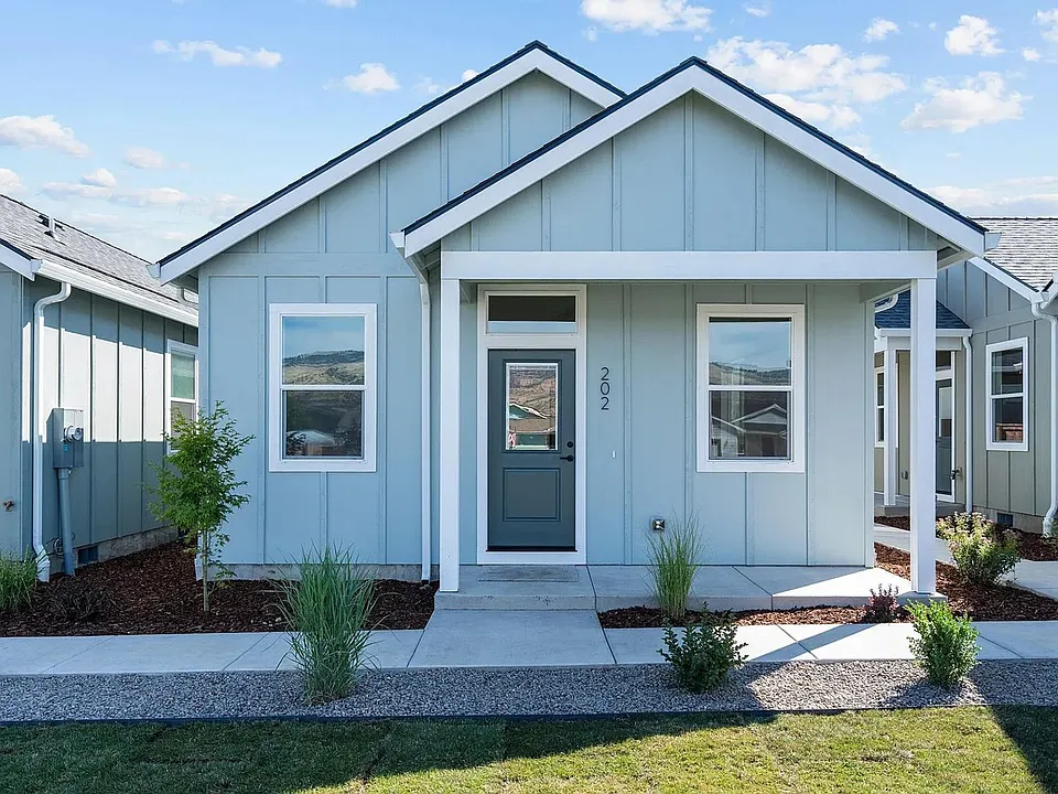 202 Gangnes Dr