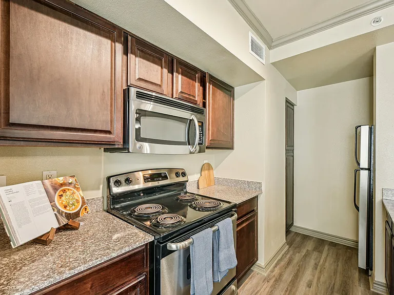 2101 Church Street — Photo 140
