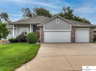 19619 Ridgeway Rd, Plattsmouth, NE 68048