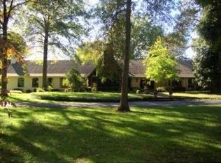 801 S Country Club Rd, Carthage, MO 64836