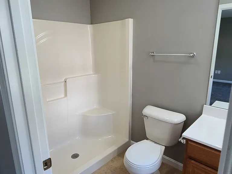 230 Crown Ct — Photo 34