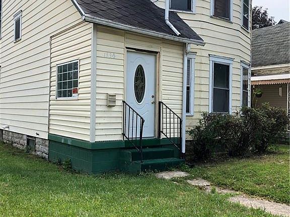 2nd image of 1330 Schaeffer St