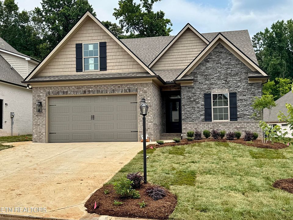1st image of 12043 Avery Woods Ln