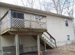 1166 Hunters Woods Dr, East Stroudsburg, PA