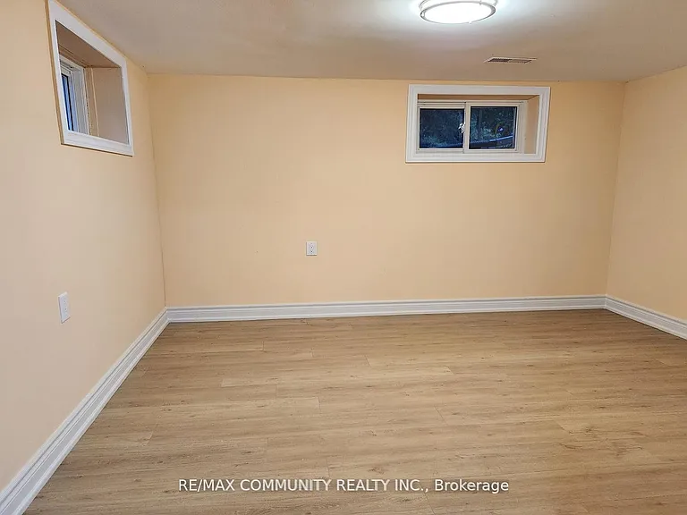 23 Singleton St #BASEMENT — Photo 16