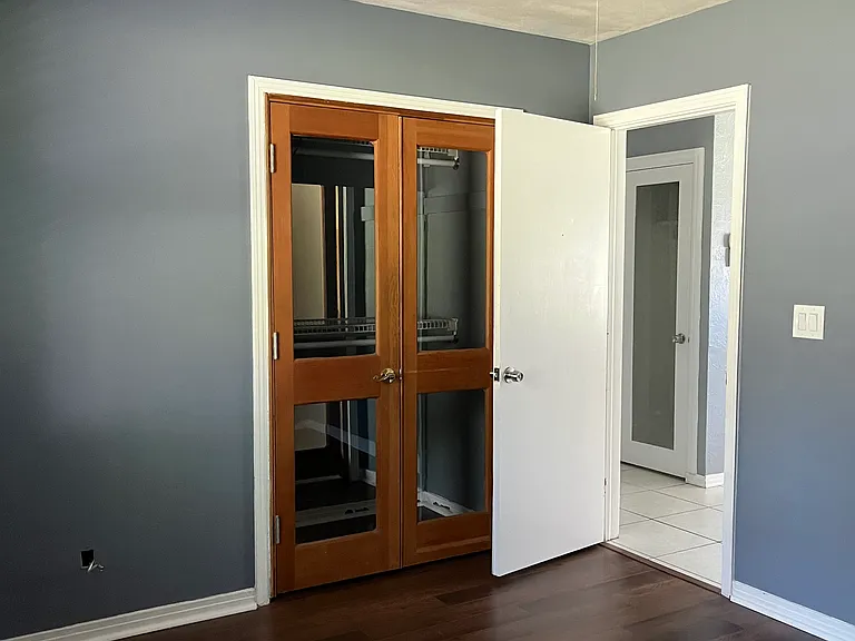 108 E Garland Ct — Photo 19