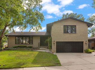 736 S Killarney Ct, Elmhurst, IL 60126