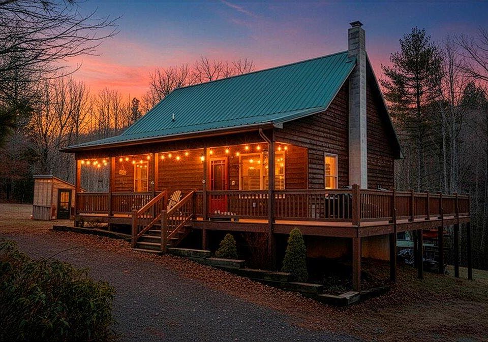 1st image of 192 Meadows Farm Rd NW