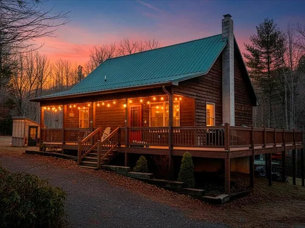 192 Meadows Farm Rd NW, Willis, VA 24380