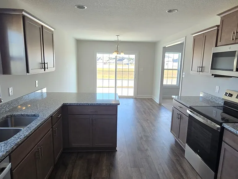918 Uplands Ln — Photo 12