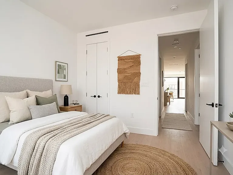 58 Dupont St #2 — Photo 4