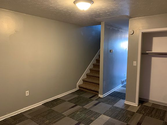 3rd image of 513-525 Carver St