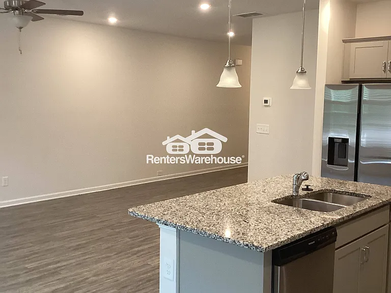 1132 Chastain Dr — Photo 5