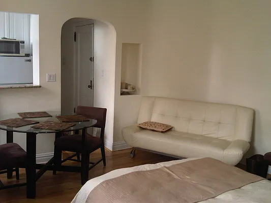 Rented by La Seven Inc. | media 46