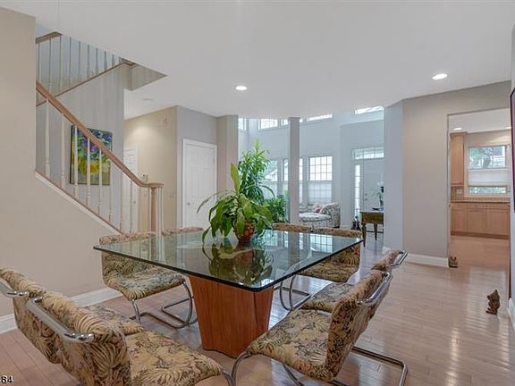 5th image of 31 Schindler Way