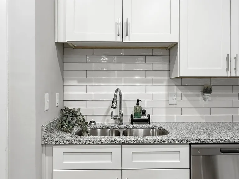 Pine Reserve Apartments — Photo 29