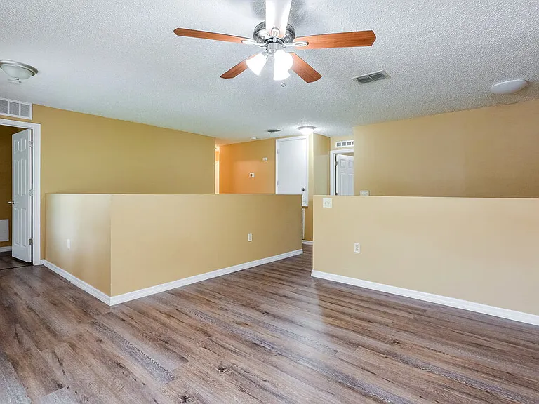 2047 Galahad Dr — Photo 10