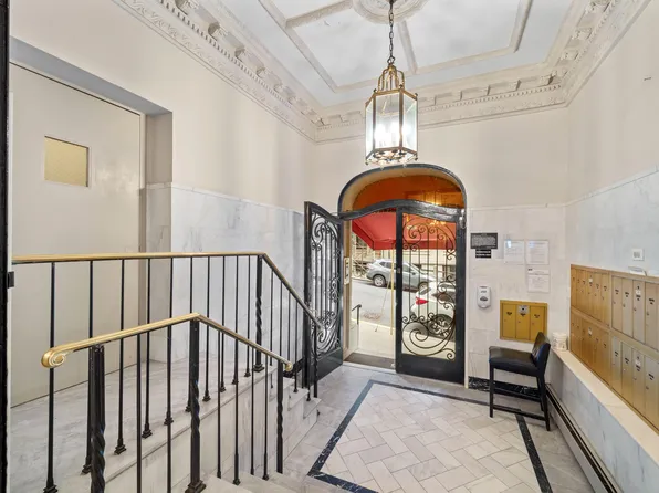 315 West 99th Street image 17 of 19