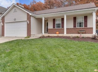 916 San Luis Dr, Fenton, MO 63026
