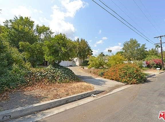 3rd image of 19454 Shirley Ct