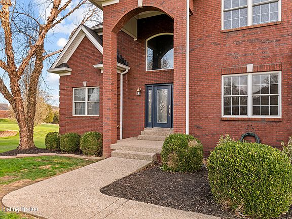 5th image of 687 Stoneyridge Wynde