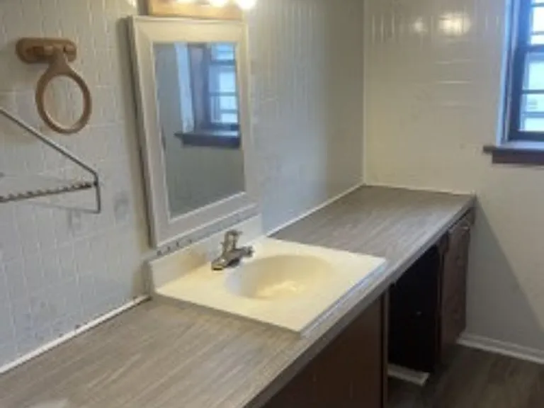 117 N Church St — Photo 17