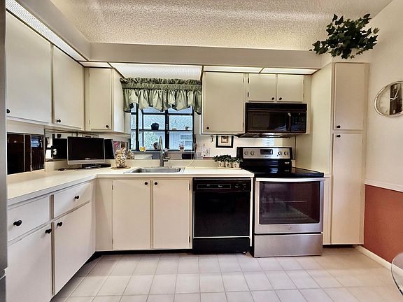 5th image of 8620 Jasmine Way