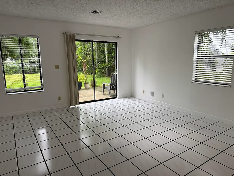 8803-8811 NW 35th St #8803 — Photo 5